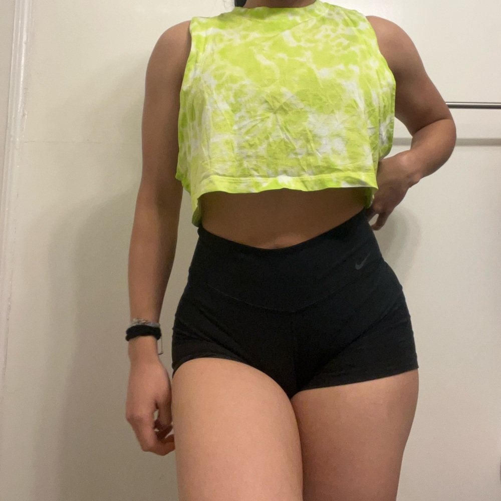 J26 Lululemon Top